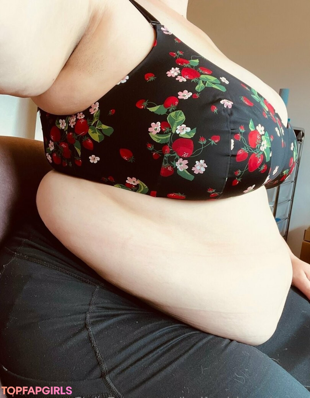 Photo nue de fuite OnlyFans de Bellaabbondanza #221 Photo nue de fuite OnlyFans de Bellaabbondanza #221