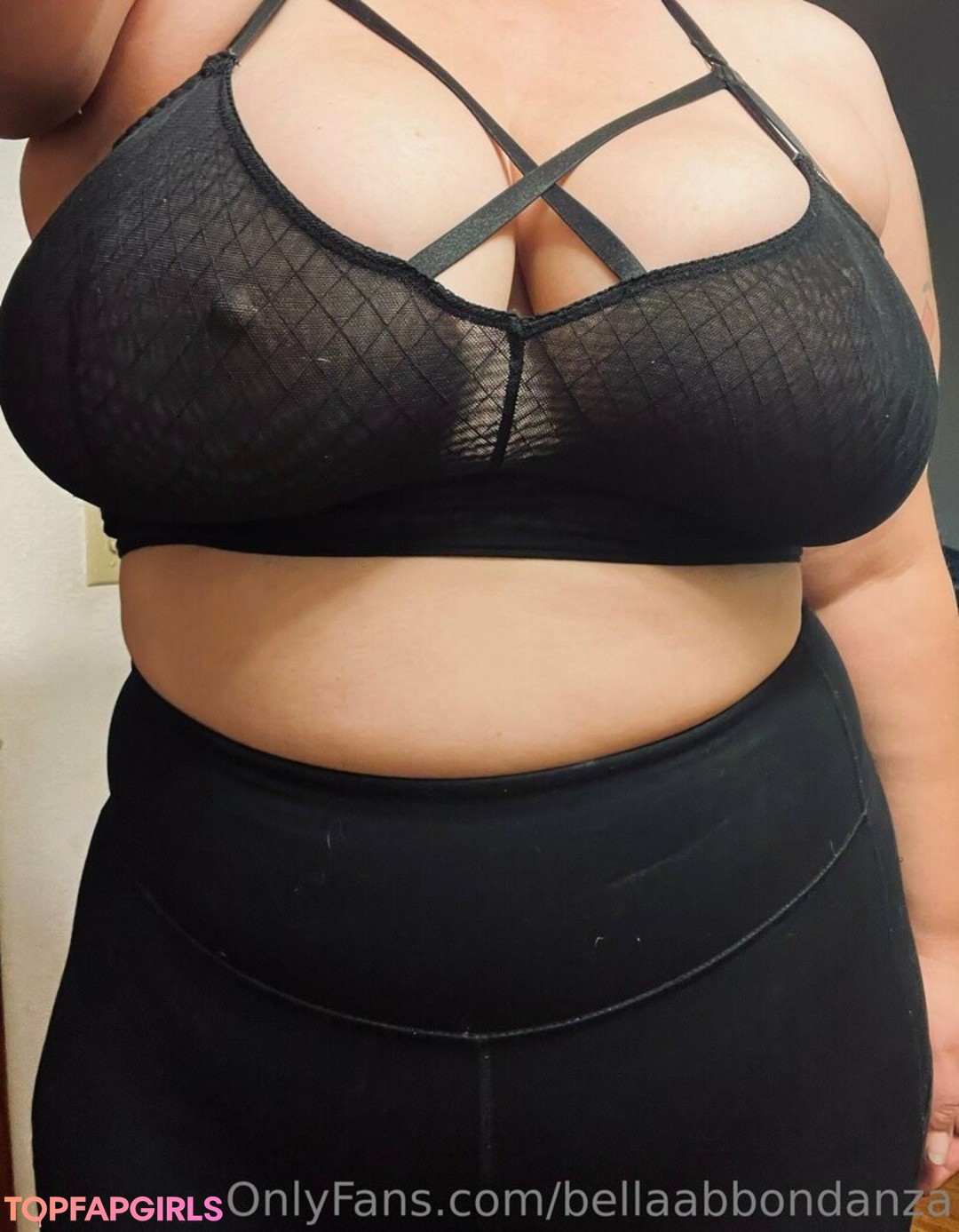 Photo nue de fuite OnlyFans de Bellaabbondanza #222 Photo nue de fuite OnlyFans de Bellaabbondanza #222