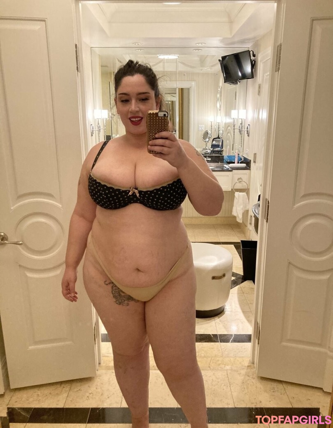Photo nue de fuite OnlyFans de Bellaabbondanza #86 Photo nue de fuite OnlyFans de Bellaabbondanza #86