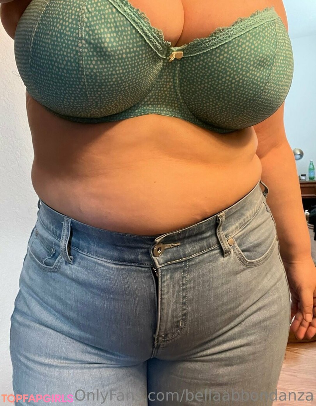 Photo nue de fuite OnlyFans de Bellaabbondanza #95 Photo nue de fuite OnlyFans de Bellaabbondanza #95