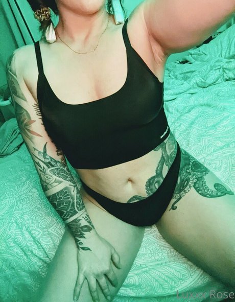 Luxxxrose
