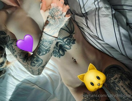 Photo nue de fuite OnlyFans de Sallydinosaur