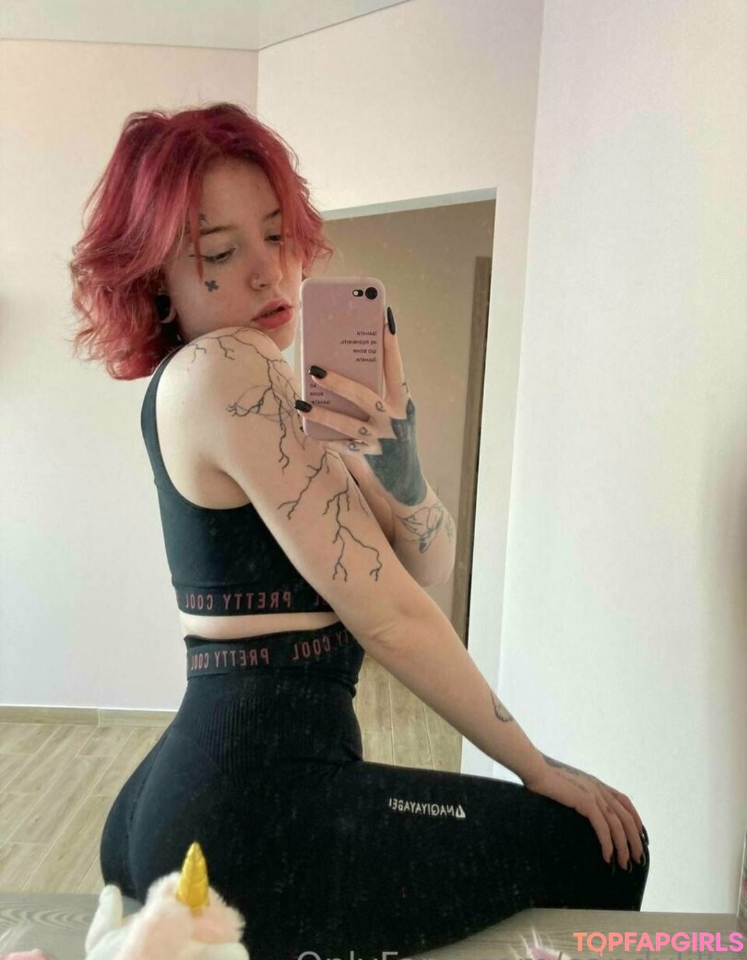 Photo nue de fuite OnlyFans de Brattyauroravip #55 Photo nue de fuite OnlyFans de Brattyauroravip #55