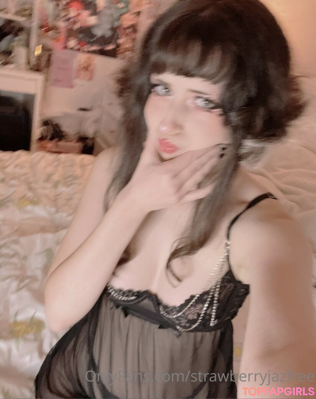 Photo nue de fuite OnlyFans de Strawberryjaz #3 Photo nue de fuite OnlyFans de Strawberryjaz #3