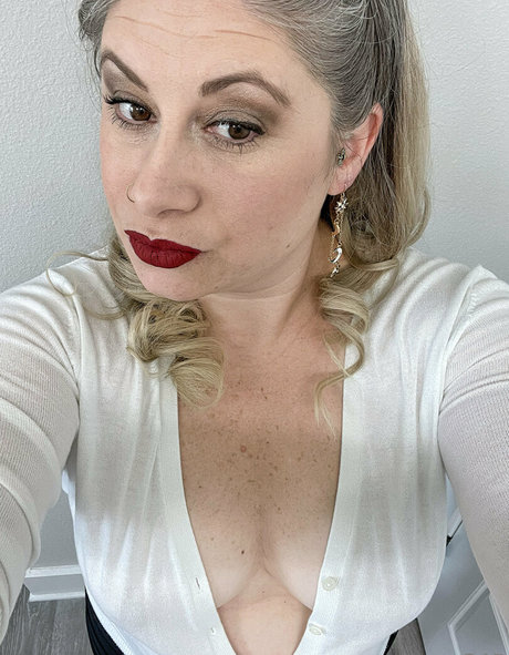 Curvy4urpleasure