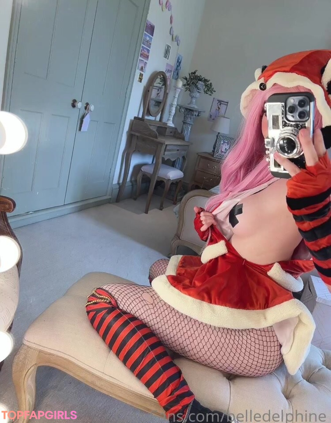 Photo nue de fuite OnlyFans de Belledelphine #528 Photo nue de fuite OnlyFans de Belledelphine #528