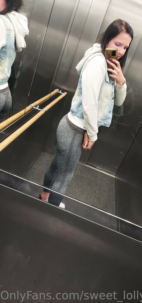 Sweet_lollypopgirl