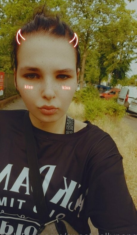 Sweet_lollypopgirl