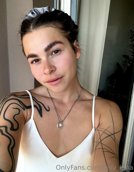 Poly_luna