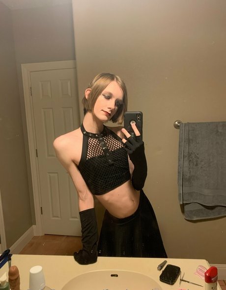 Femboycherryblossom