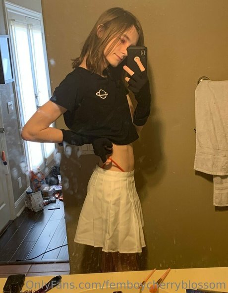 Femboycherryblossom