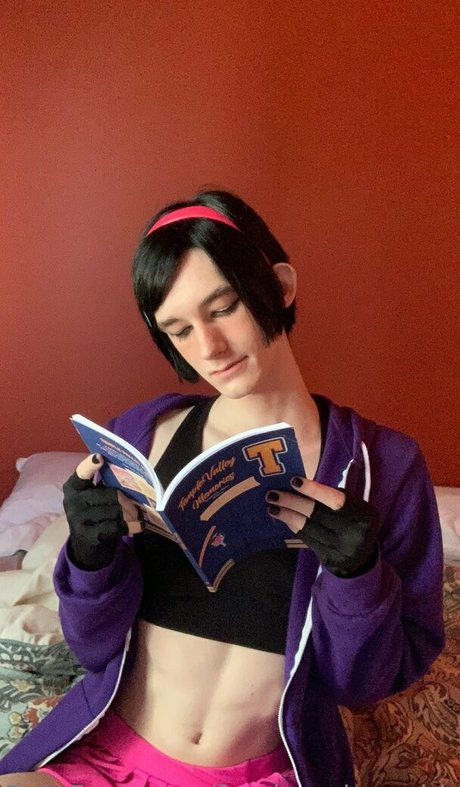 Femboycherryblossom