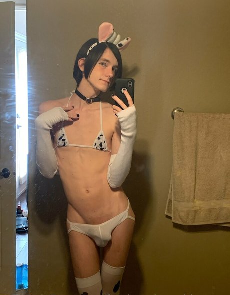 Femboycherryblossom