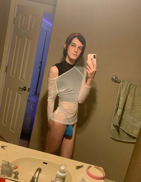 Femboycherryblossom