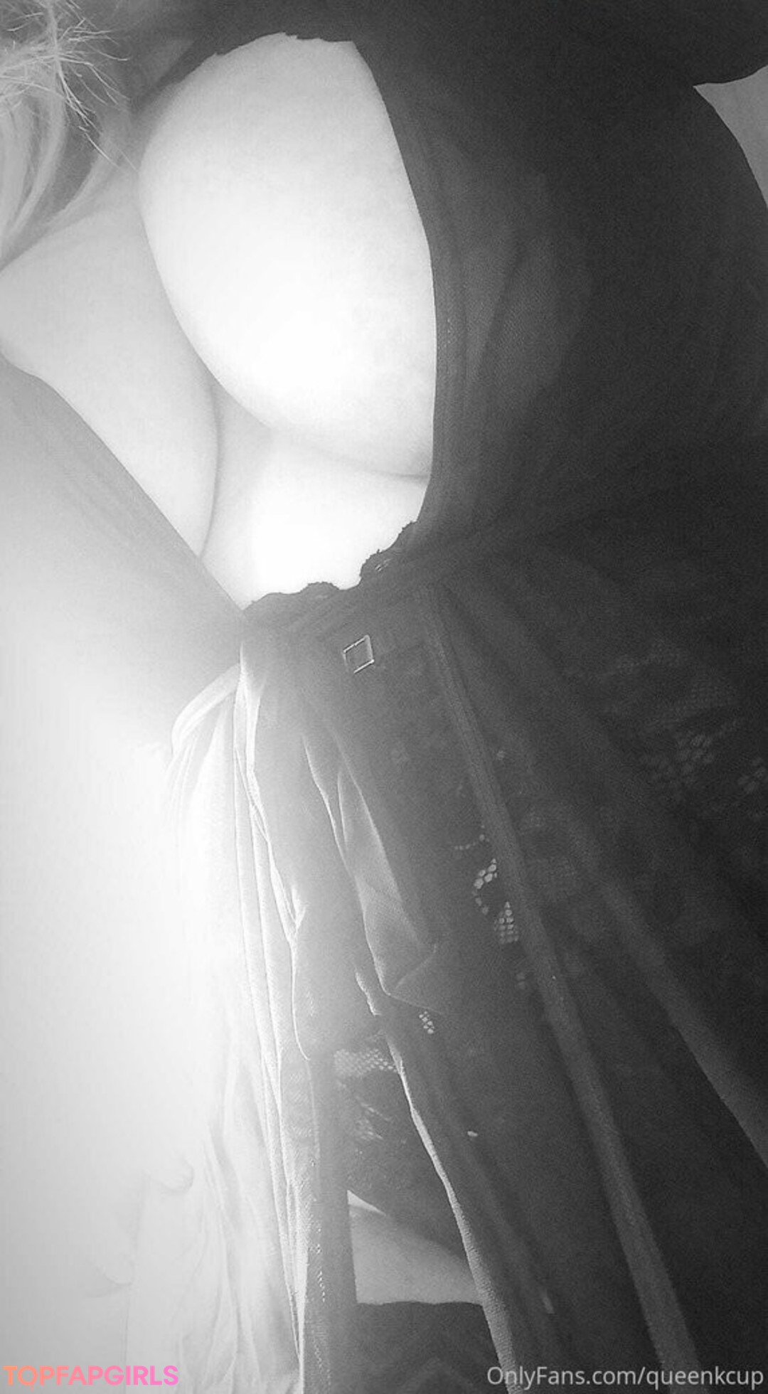 Photo nue de fuite OnlyFans de Thekittyamorefree #32 Photo nue de fuite OnlyFans de Thekittyamorefree #32