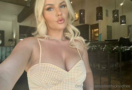 Photo nue de fuite OnlyFans de Slimthickvicfree