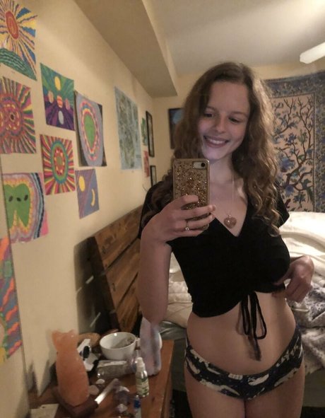 Photo nue de fuite OnlyFans de Peachypotbaby