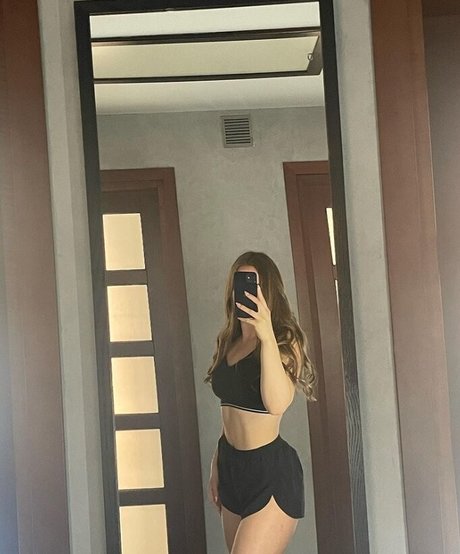 Photo nue de fuite OnlyFans de Mia Brown