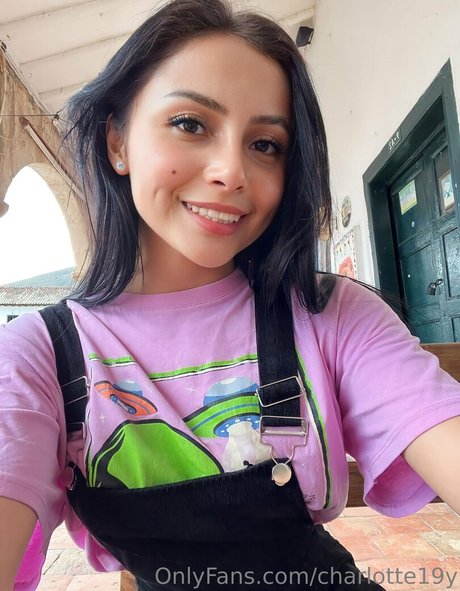 Charlotte19y