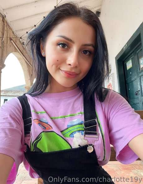 Charlotte19y