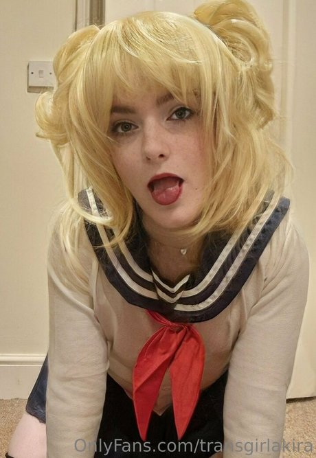 Transgirlakira
