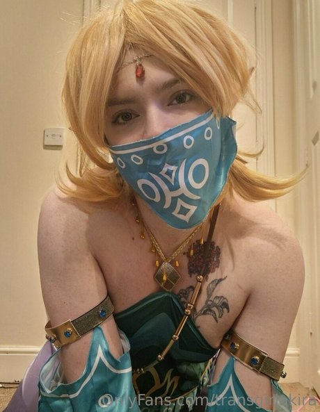 Transgirlakira