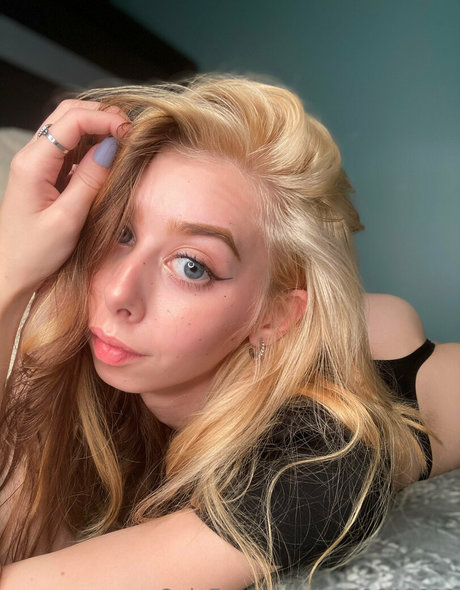 Photo nue de fuite OnlyFans de Luxxlovexx