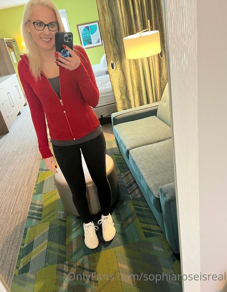 Sophiaroseisreal