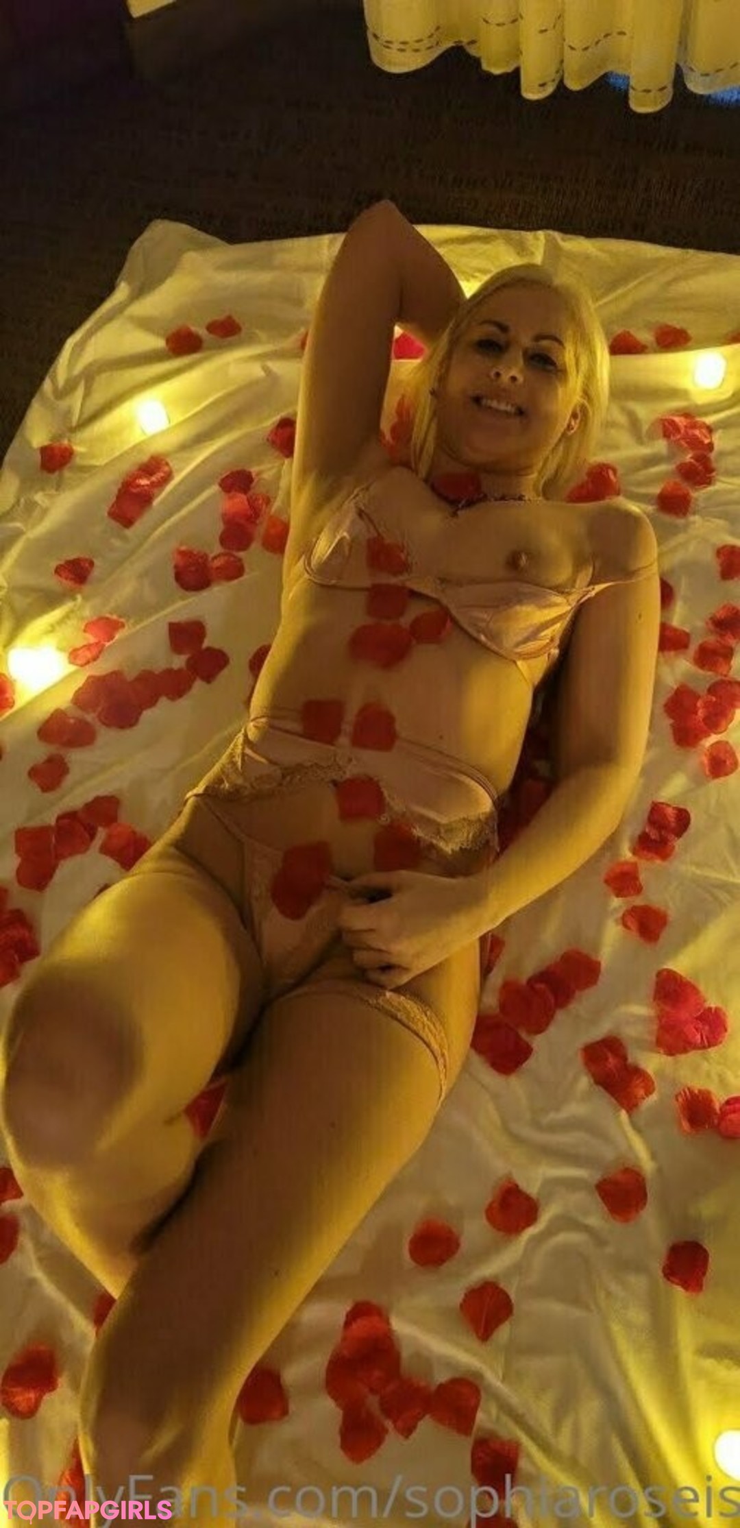 Photo nue de fuite OnlyFans de Sophiaroseisreal #78 Photo nue de fuite OnlyFans de Sophiaroseisreal #78
