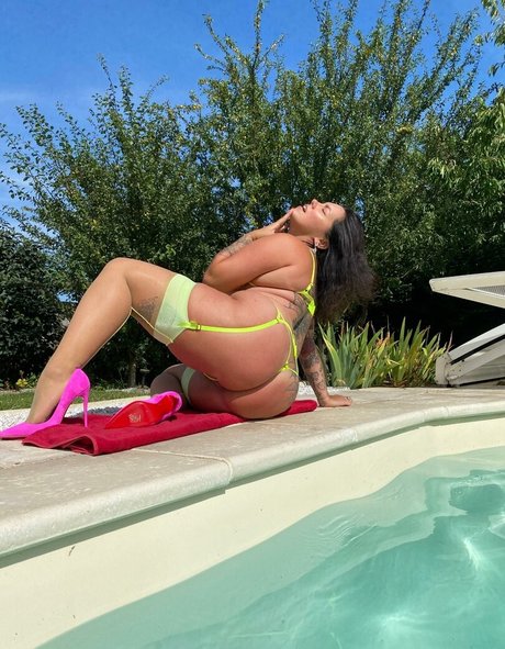 Photo nue de fuite OnlyFans de Petitexsirene
