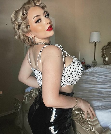 Joanne Rose