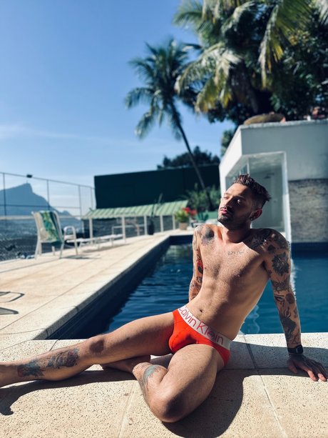 Photo nue de fuite OnlyFans de Igor Lucios