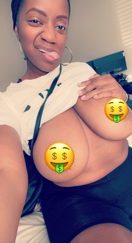Photo nue de fuite OnlyFans de Missjuicyjuice
