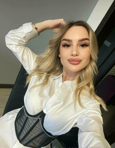 Photo nue de fuite OnlyFans de Emmyystar