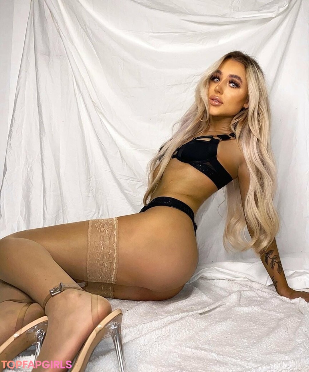 Photo nue de fuite OnlyFans de Freelucierose #37 Photo nue de fuite OnlyFans de Freelucierose #37