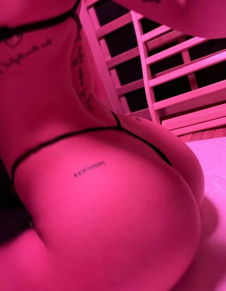 Photo nue de fuite OnlyFans de Arianaus