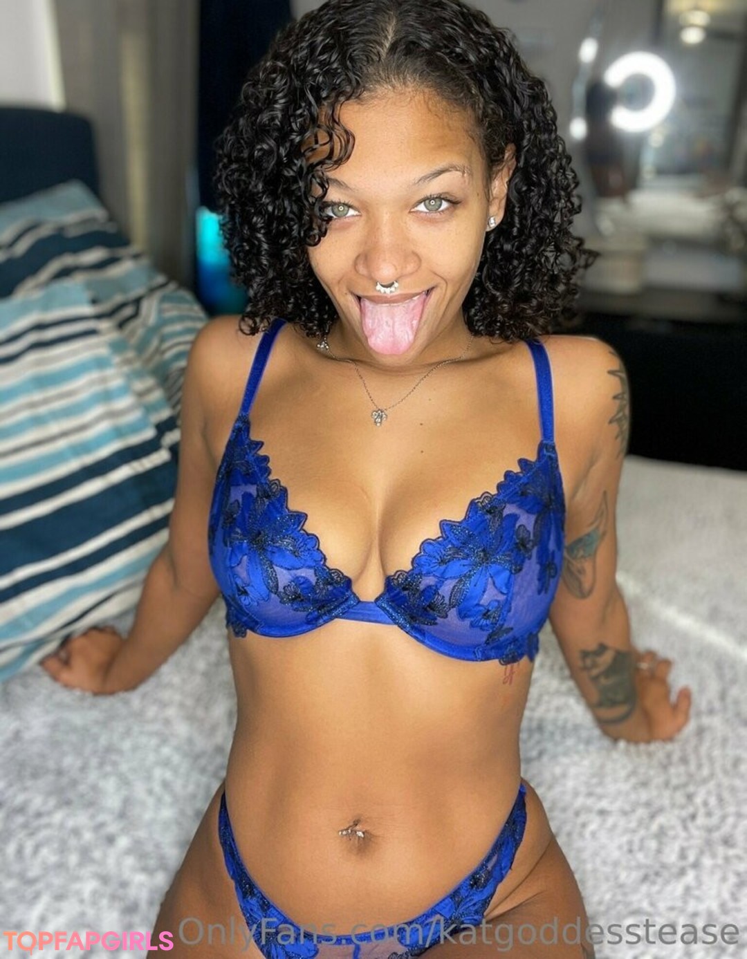 Photo nue de fuite OnlyFans de Katgoddesstease #489 Photo nue de fuite OnlyFans de Katgoddesstease #489
