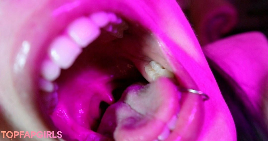 Photo nue de fuite OnlyFans de Thegoddesscluefree #8 Photo nue de fuite OnlyFans de Thegoddesscluefree #8