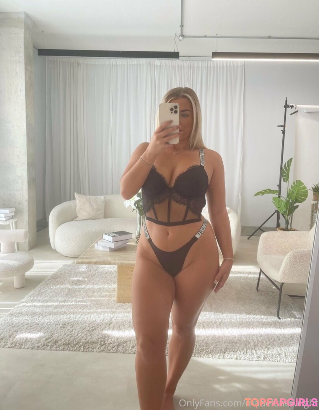 Photo nue de fuite OnlyFans de Madelenewright #24 Photo nue de fuite OnlyFans de Madelenewright #24