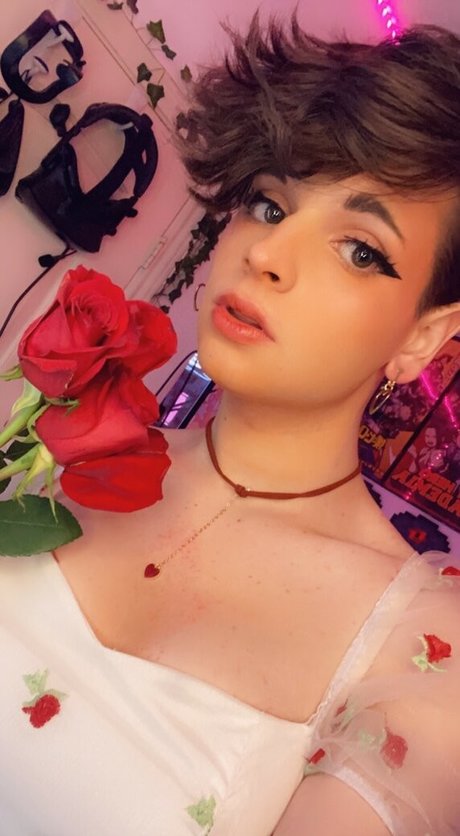 Photo nue de fuite OnlyFans de Itspeachybunnn