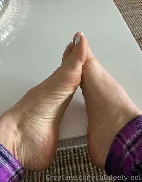 Photo nue de fuite OnlyFans de Cutefeetyfeet