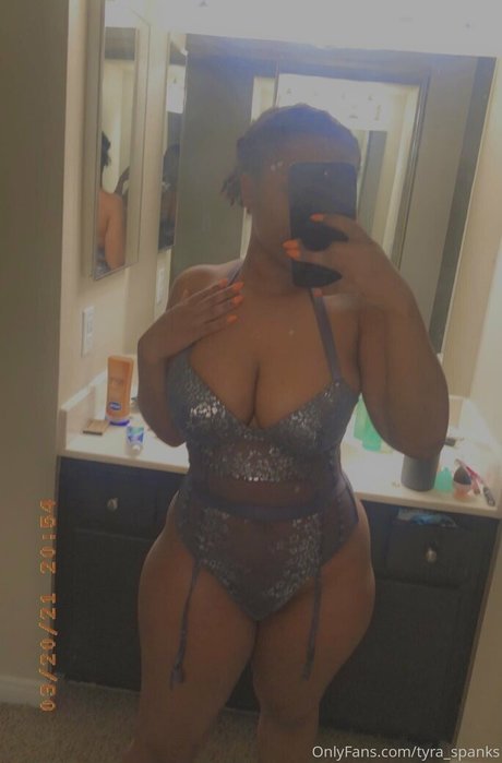 Photo nue de fuite OnlyFans de Tyraspanks