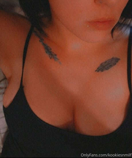 Photo nue de fuite OnlyFans de Kookiesnmilf