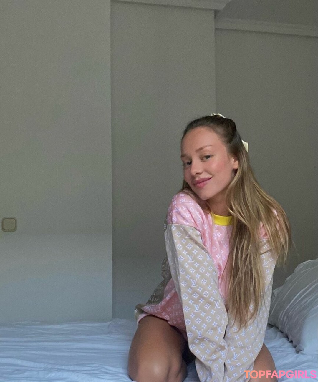 Photo nue de fuite OnlyFans de Ester Exposito #106 Photo nue de fuite OnlyFans de Ester Exposito #106