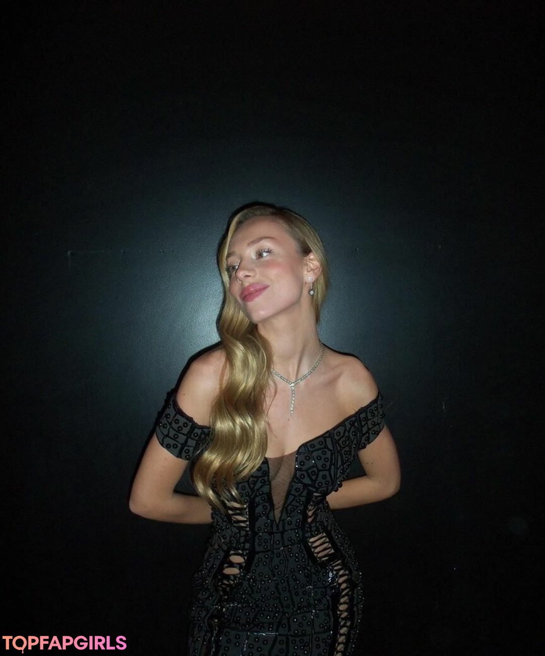 Photo nue de fuite OnlyFans de Ester Exposito #168 Photo nue de fuite OnlyFans de Ester Exposito #168