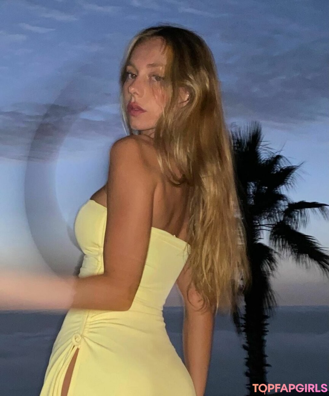 Photo nue de fuite OnlyFans de Ester Exposito #37 Photo nue de fuite OnlyFans de Ester Exposito #37