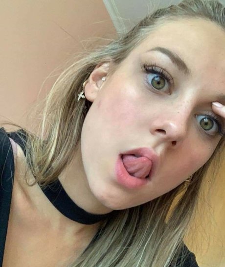 Ester Exposito