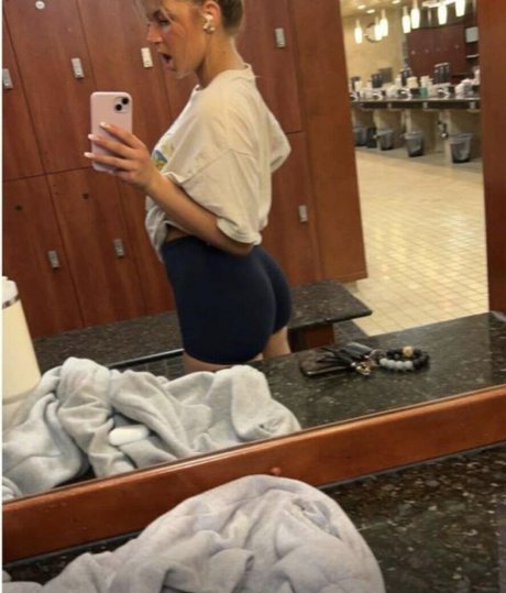 Photo nue de fuite OnlyFans de Sarah Lindstrom