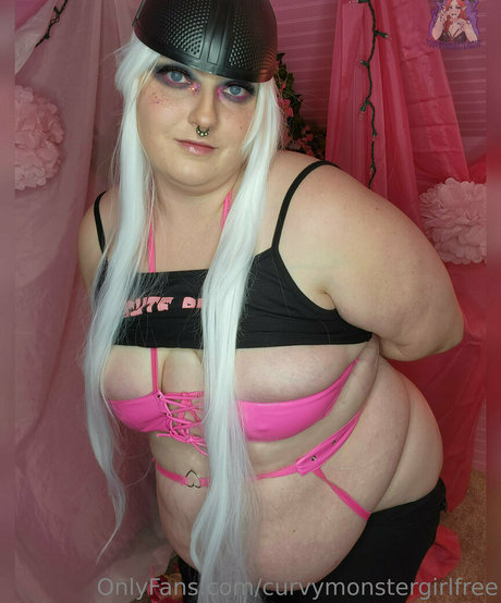 Photo nue de fuite OnlyFans de Curvymonstergirlfree