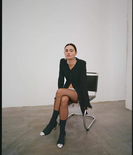 Phoebe Tonkin